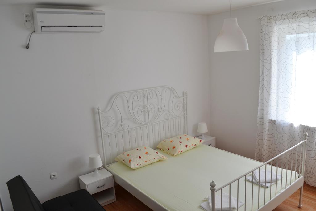 Apartment Vlado *