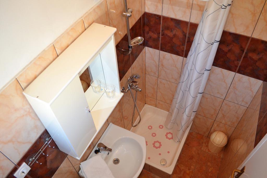 Apartment Vlado *